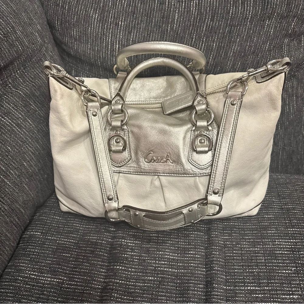 Coach Metallic Silver and Cream Satchel - excellent condition - Picture 8 of 16